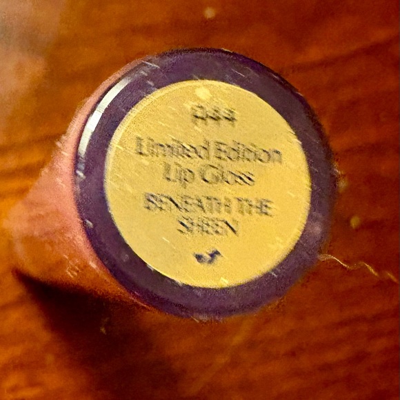 ESTEE LAUDER Shimmer Limited Edition Beneath the Sheen Lip Gloss - Picture 2 of 2